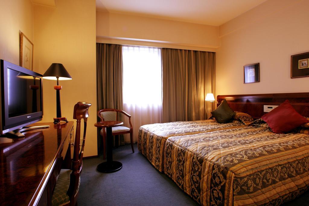 Dukes Hotel Nakasu Fukuoka  Bagian luar foto