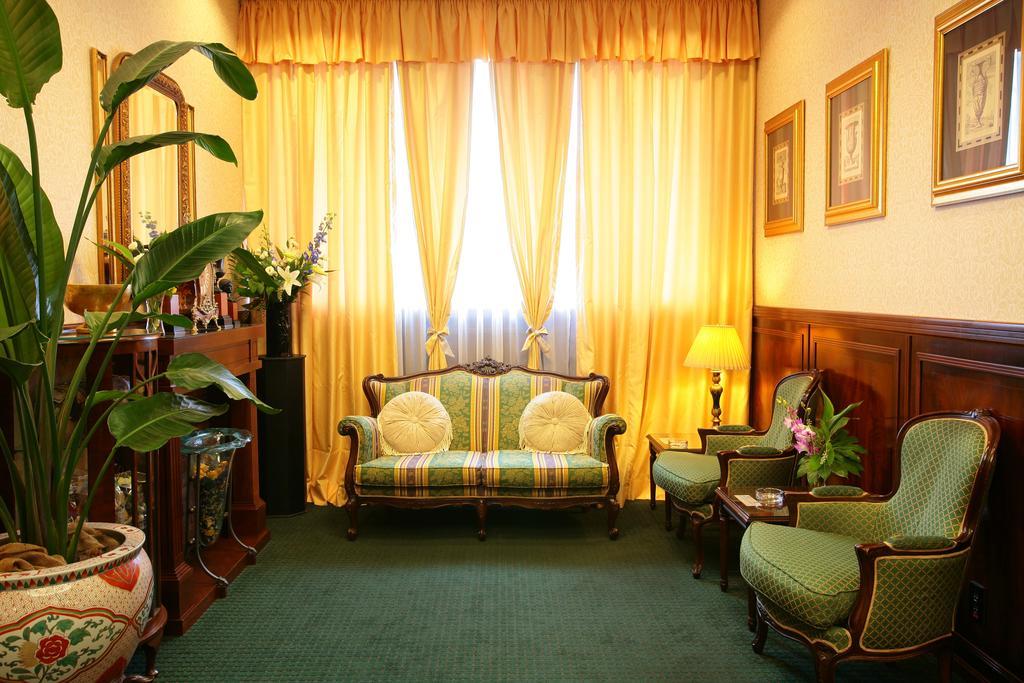 Dukes Hotel Nakasu Fukuoka  Bagian luar foto