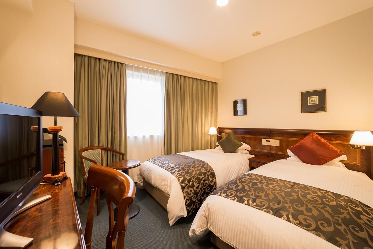 Dukes Hotel Nakasu Fukuoka  Bagian luar foto