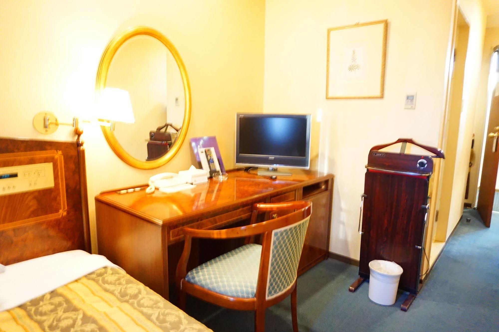 Dukes Hotel Nakasu Fukuoka  Bagian luar foto