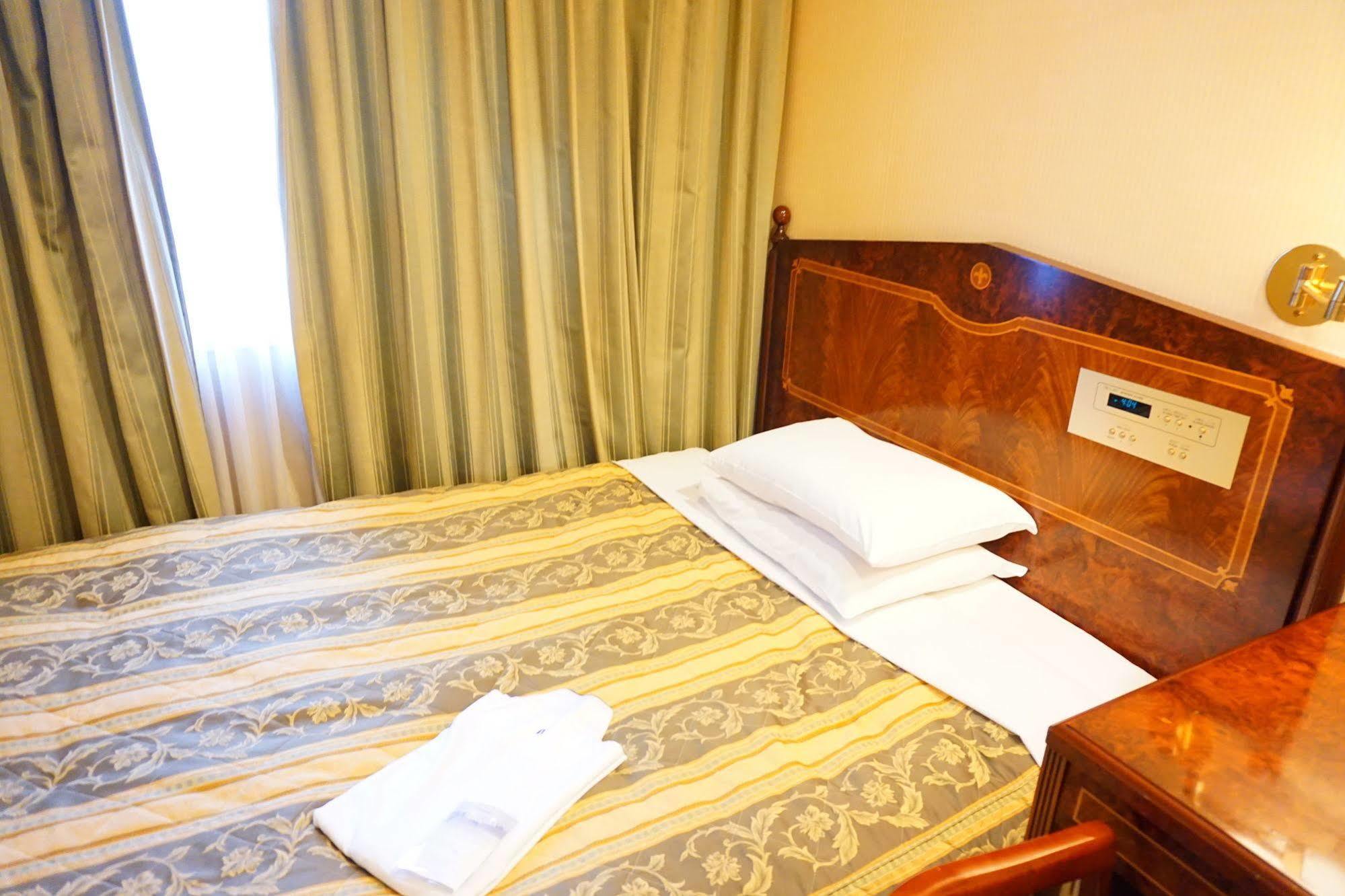 Dukes Hotel Nakasu Fukuoka  Bagian luar foto
